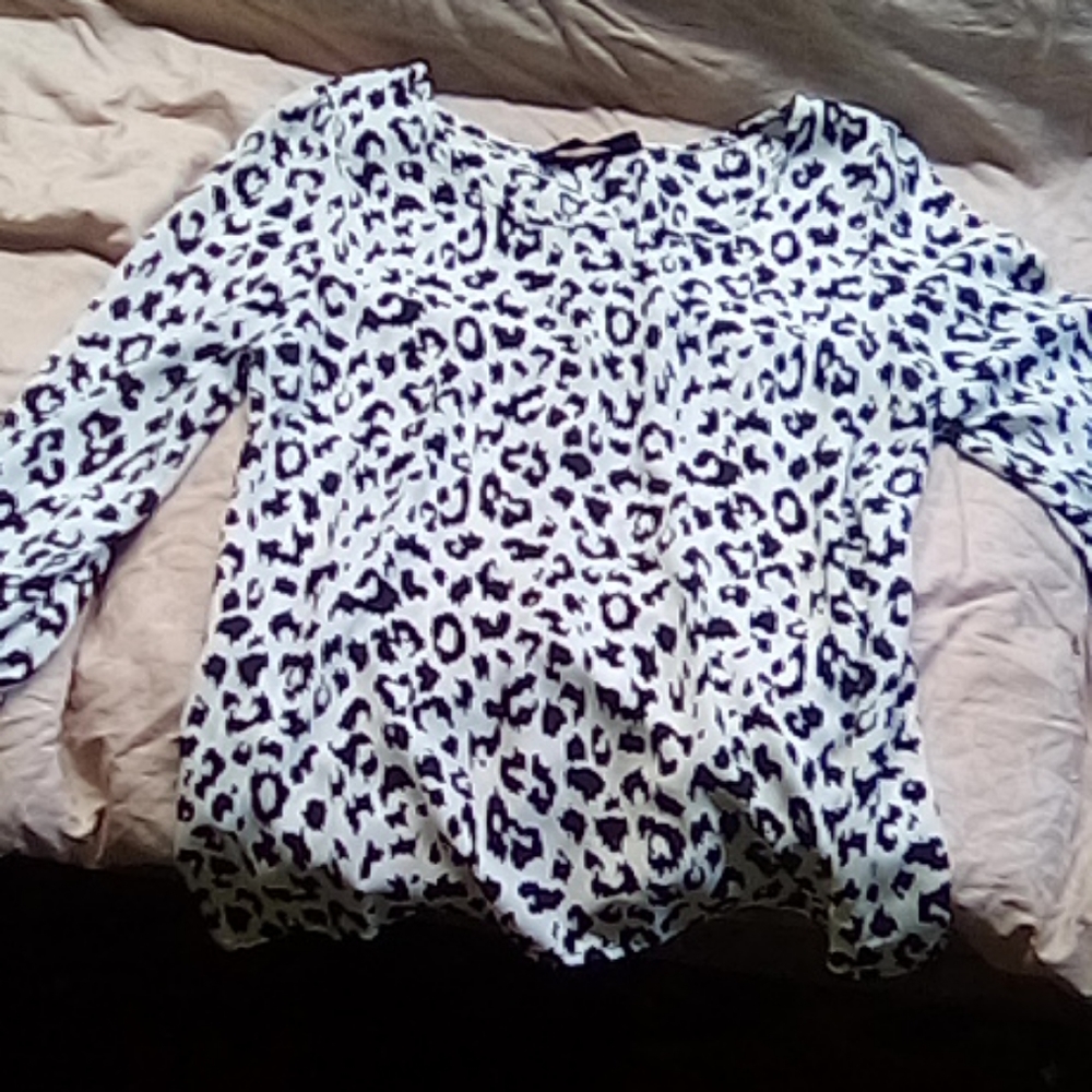 Animal print 3/4 sleeve blouse